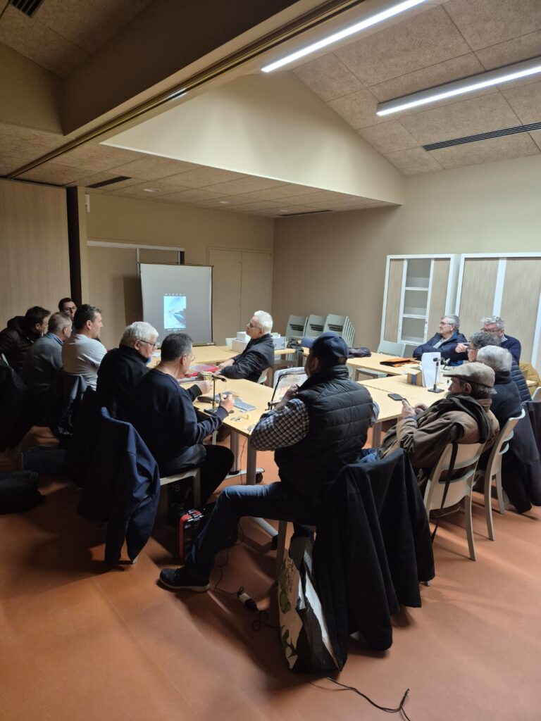 Soirée montage dans les nouveaux locaux au 54 rue de la fraternité à Décines
